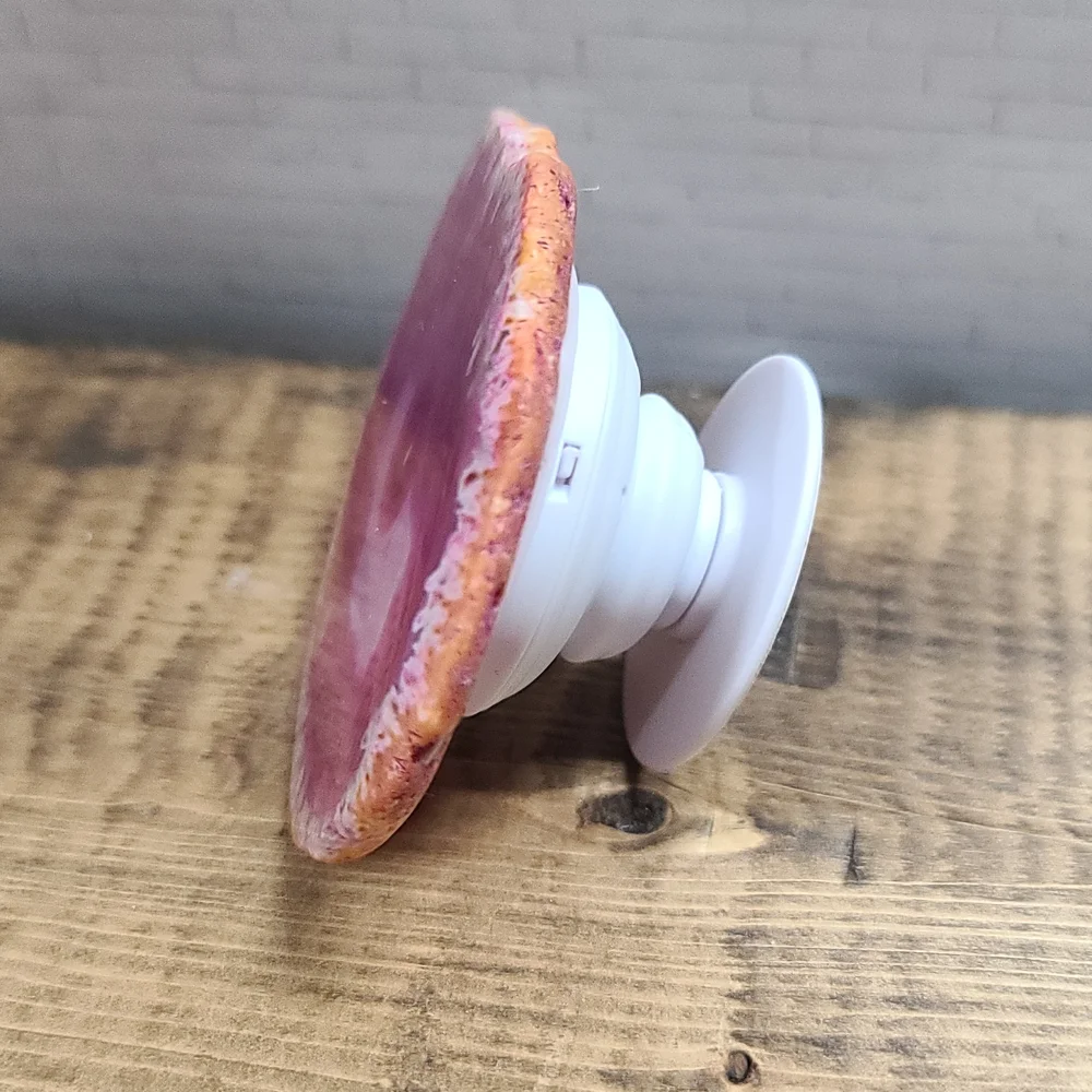 💜 3/$25 Pink geode phone grip - Picture 4 of 5
